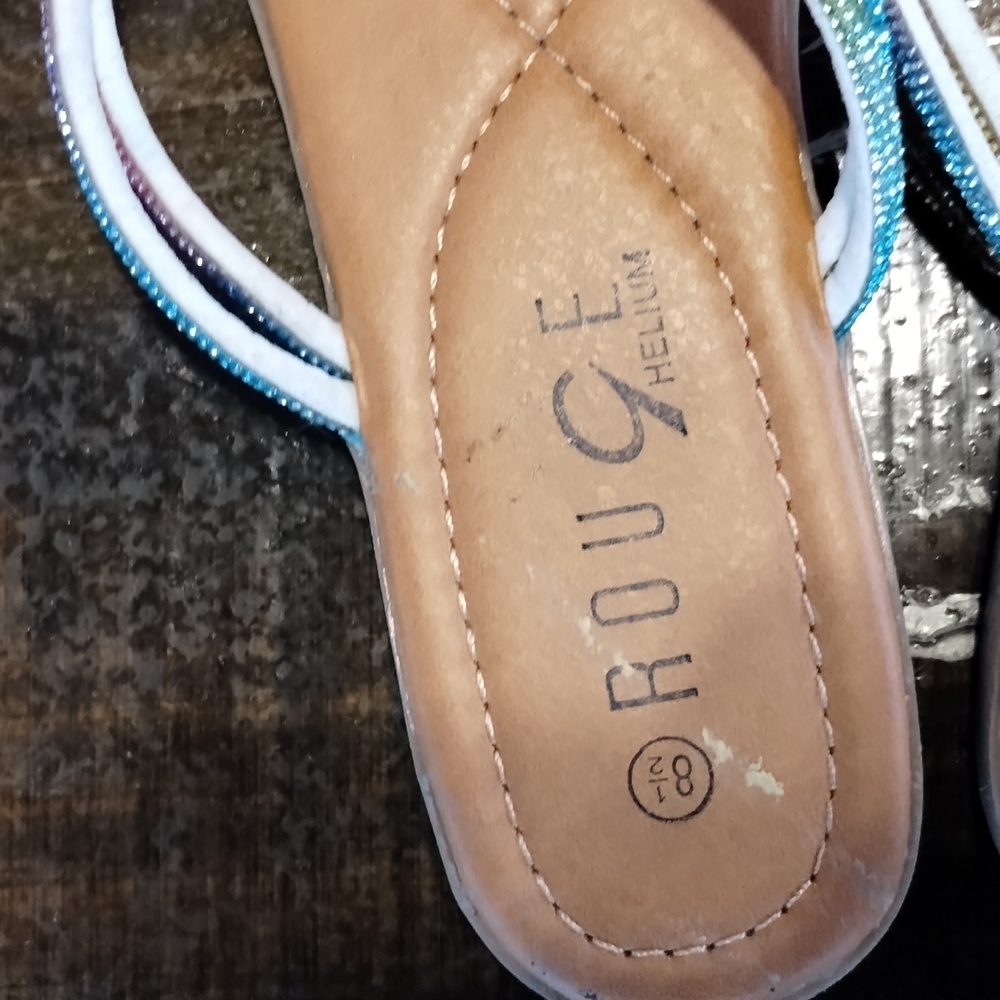 Slippers - Picture 3 of 3